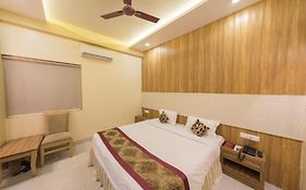 Ratana International 3*